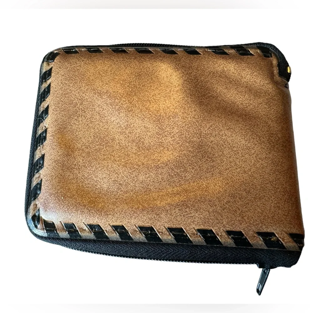 Vintage Moose Canada Vinyl Tan Men’s Zipper Wallet